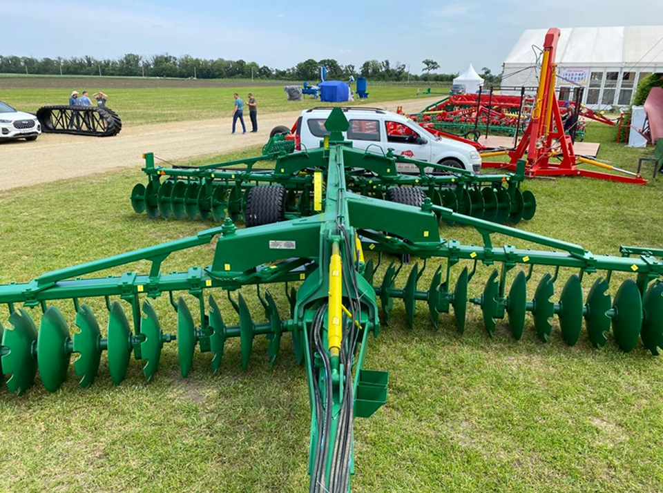 Преимущества и недостатки комбинированных агрегатов для обработки почвы