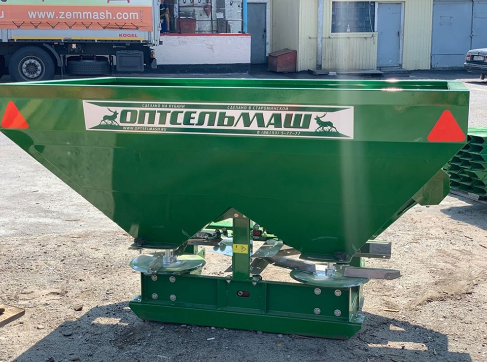 Разбрасыватель минеральных удобрений OZONE-1000