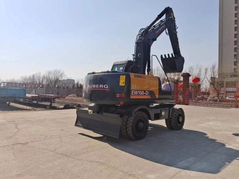 принцип действия экскаватора-манипулятора