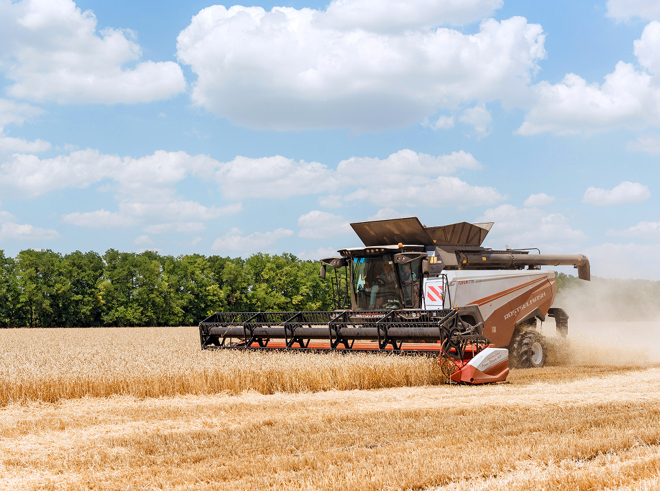 Сбор урожая ячменя